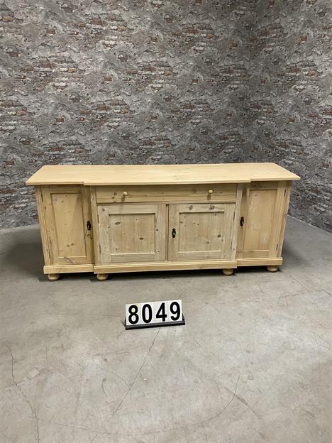 Antikes Weichholz-Sideboard