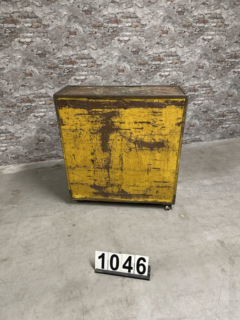 Industrie Meubelen 2025 Nr1046 108x100x37 Artnr243245 (9)