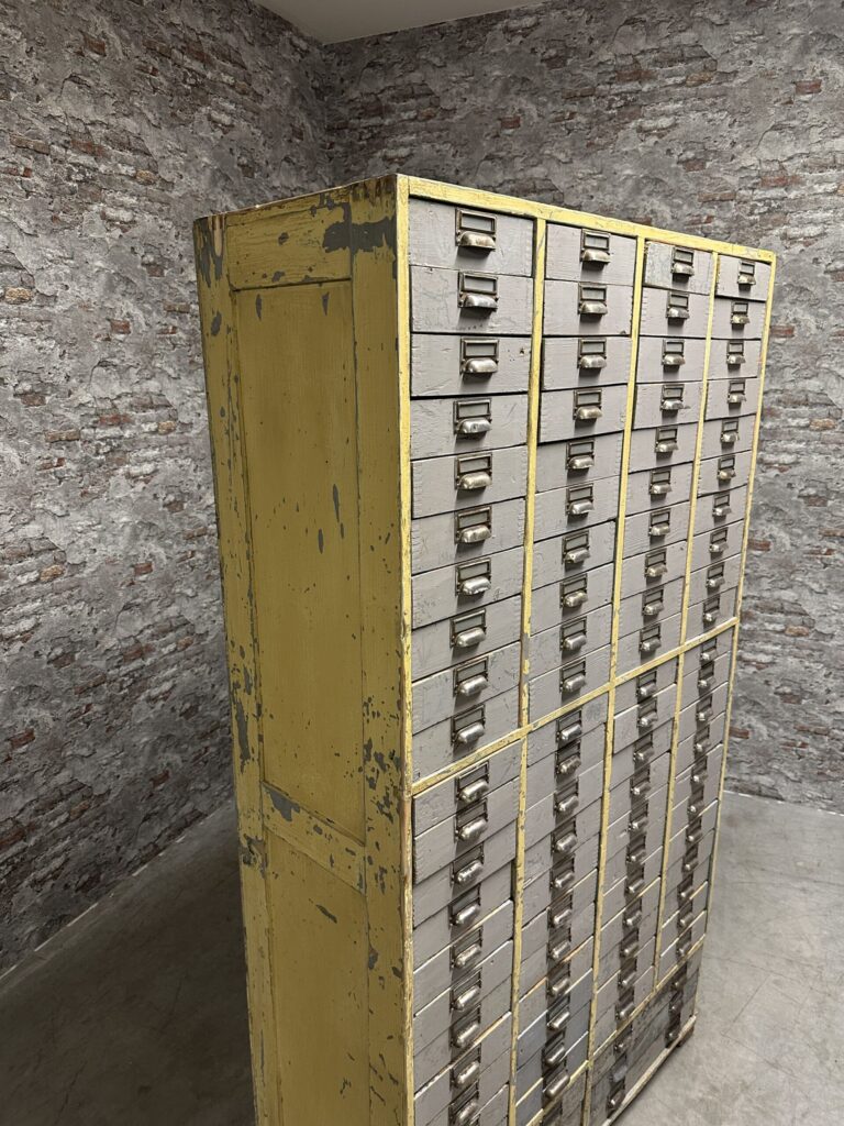 Industrie Meubelen 2025 Nr1058 200x110x47 Artnr608512 (7)