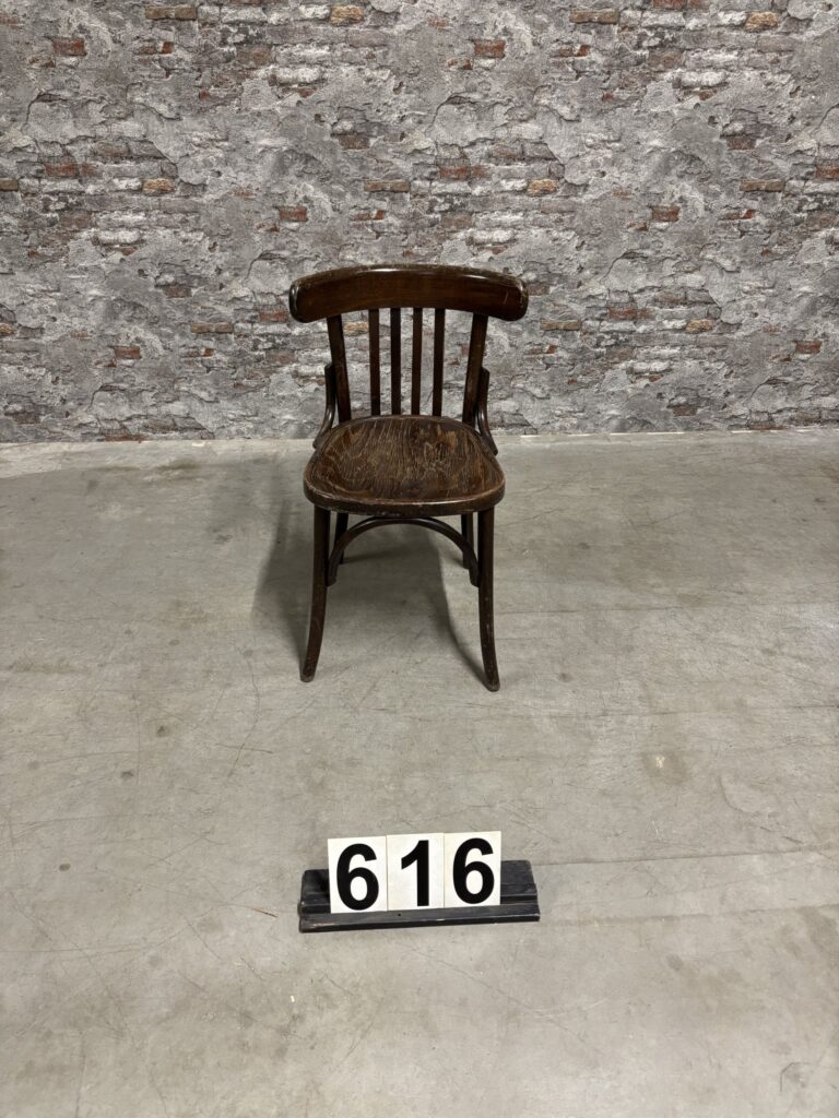 Industrie Meubelen 2022 Nr616 80x44x45x47cm Artnr304560 (1)