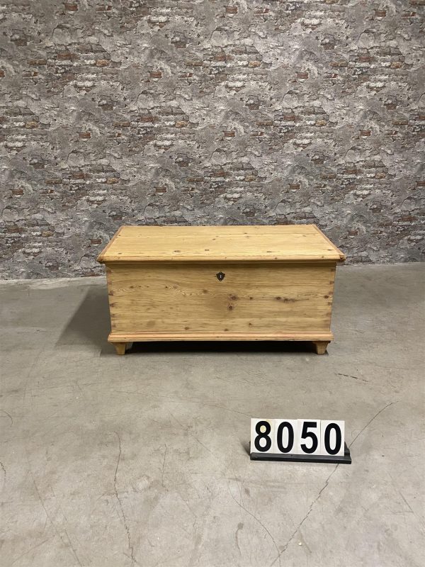 Antique pine blanket box | Chest 8050