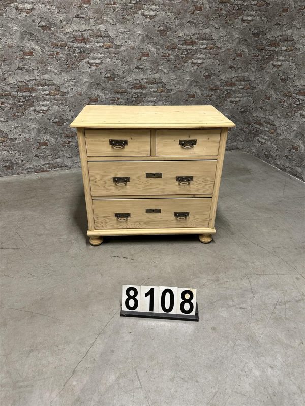 Antique pine chest of drawers 8108