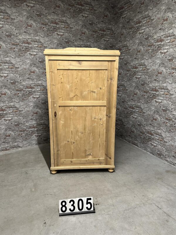 Antique pine cabinet | wardrobe 8305