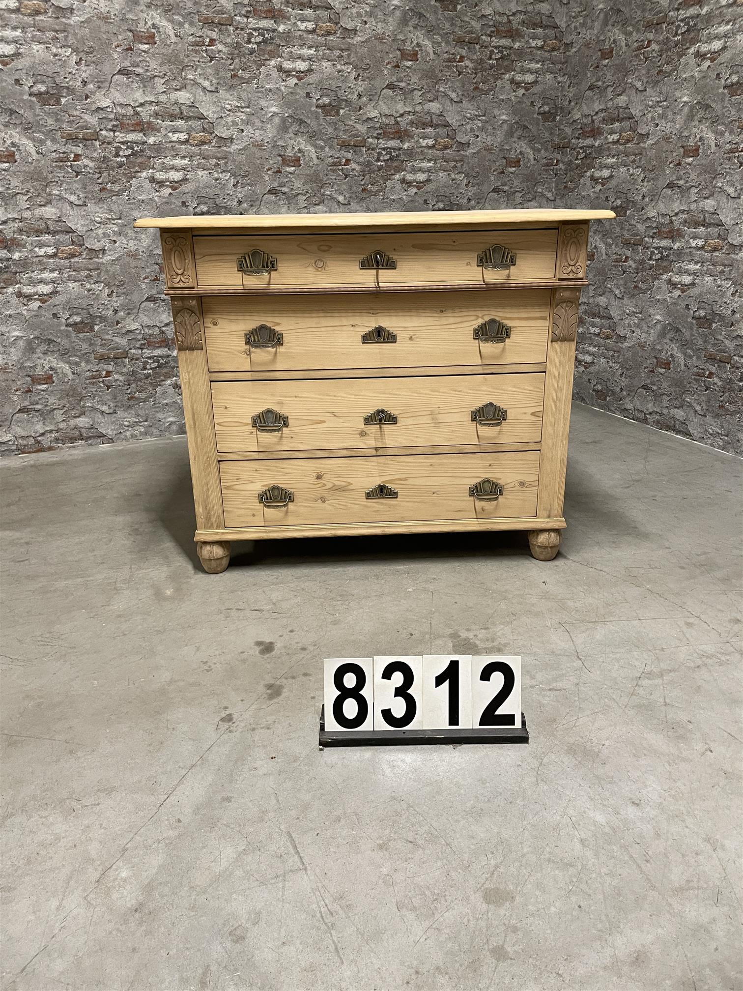 Antique pine chest of drawers 8312