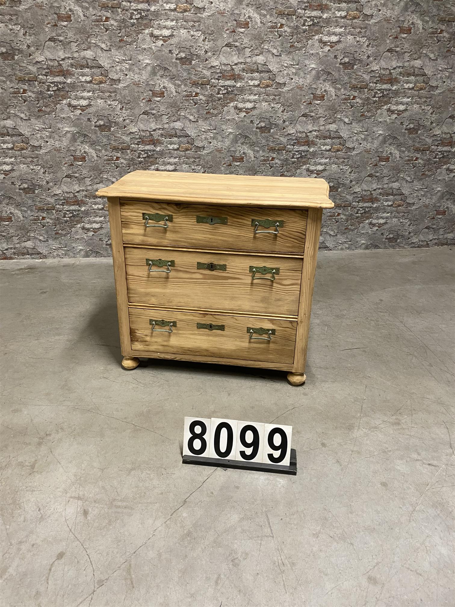 Antique pine chest of drawers 8099