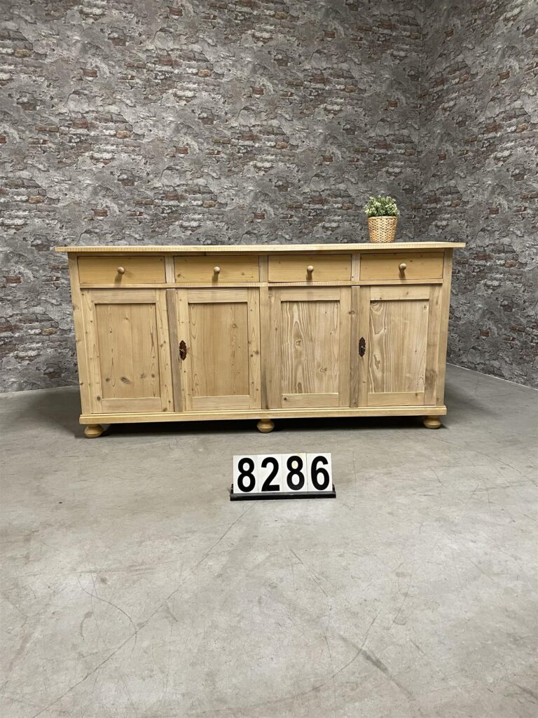 Antiek grenen dressoir