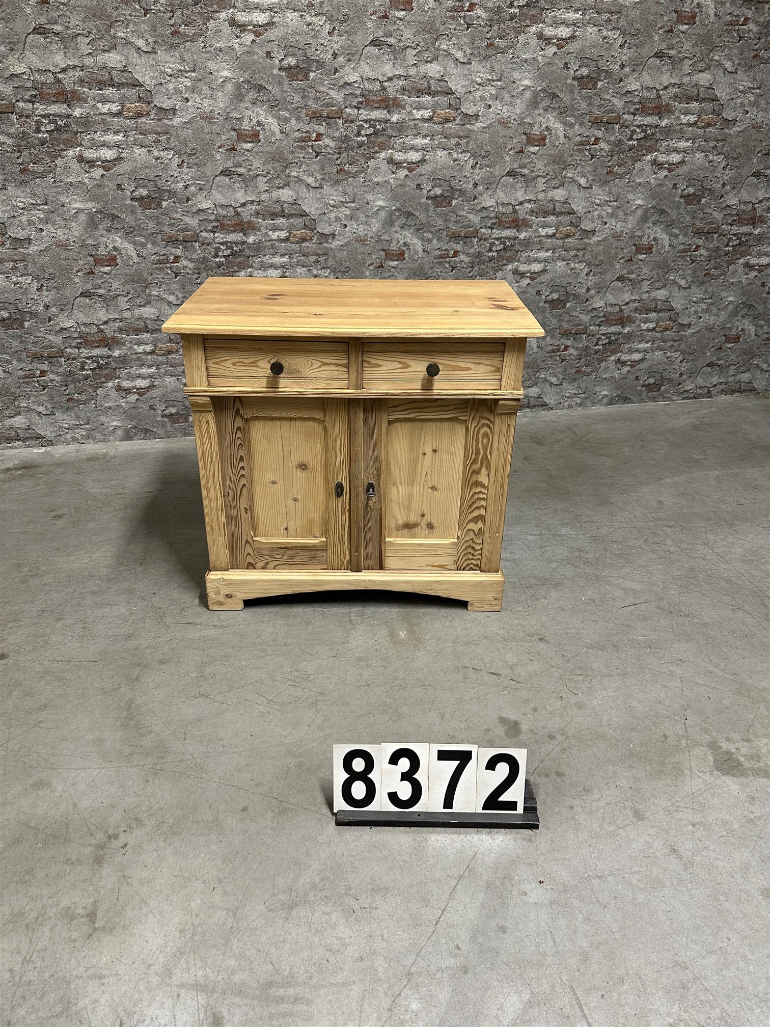 Antique pine chest of drawers 8372