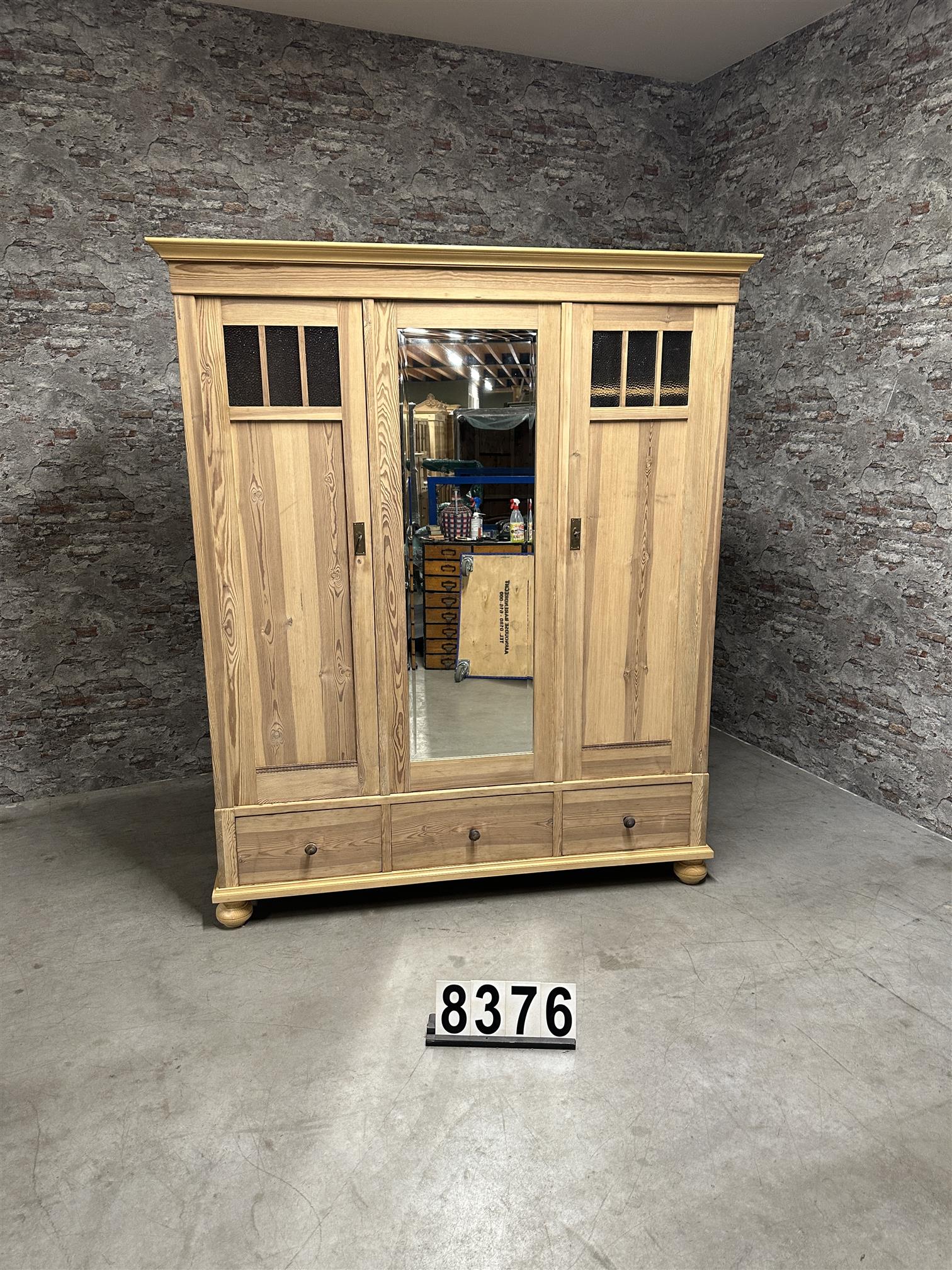 Antique pine wardrobe 8376