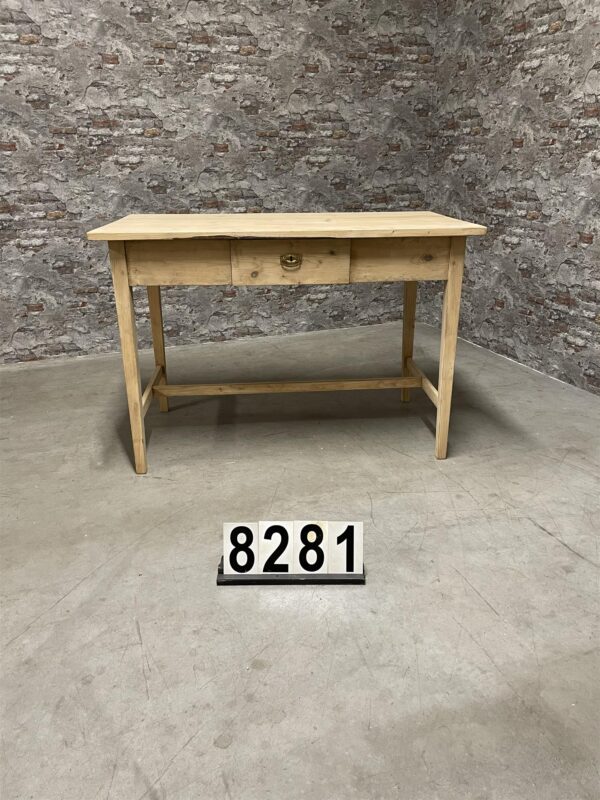 Antique pine table 8281