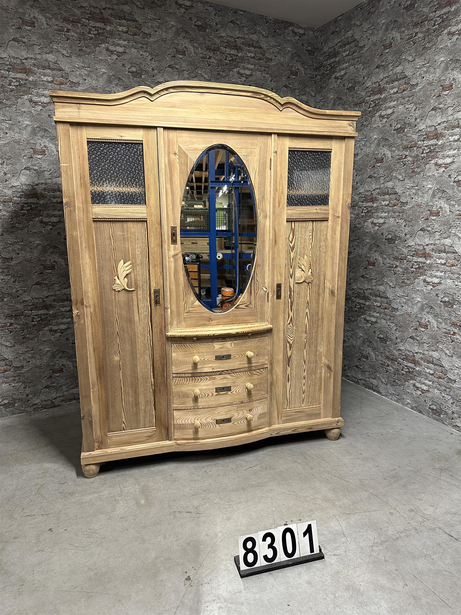 Antique pine wardrobe 8301