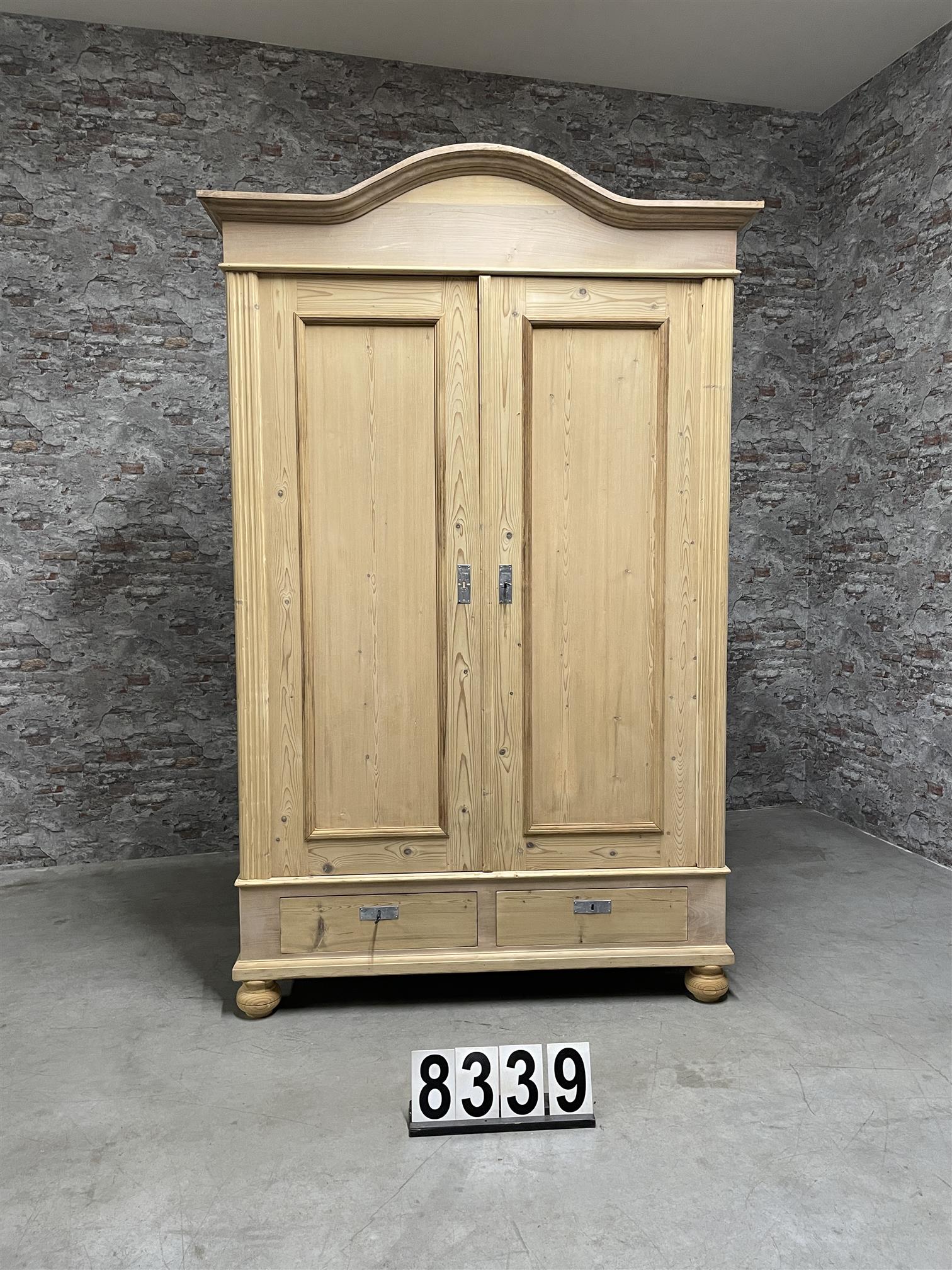 Antique pine cabinet | wardrobe 8339