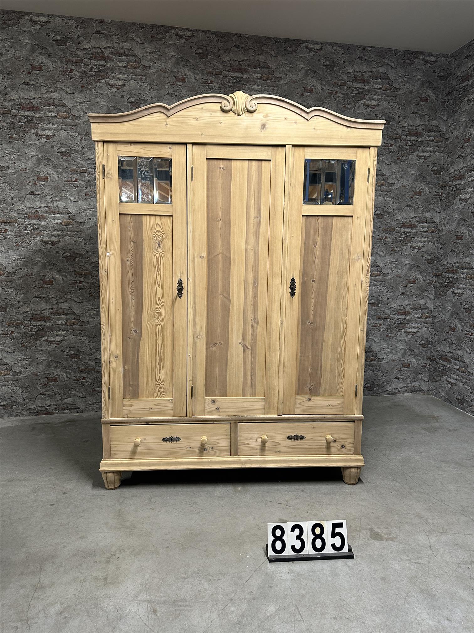 Antique pine wardrobe | cabinet 8385