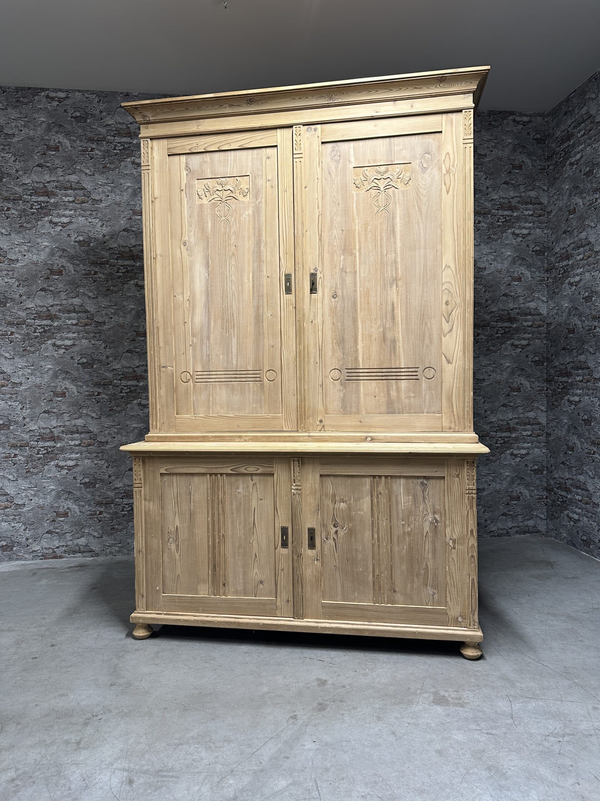 Antique pine cabinet | pantry – 163 x 61 – nr.8392