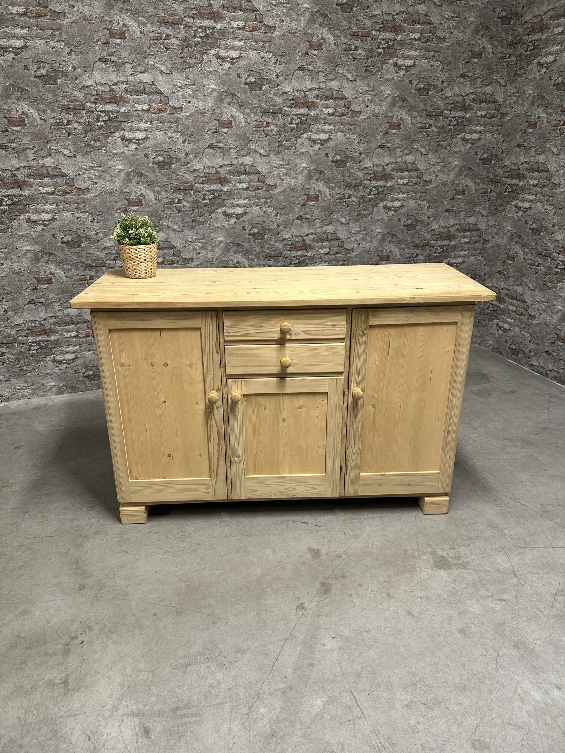 Antique pine sideboard – 140 x 54 – nr.8393