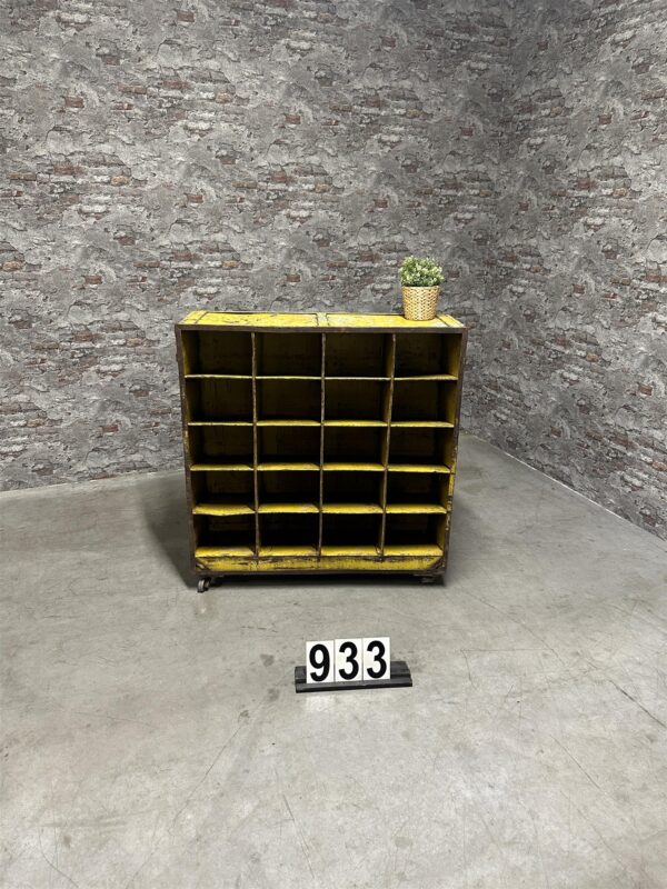 Industrial vintage shoe cabinet 112×37 nr. 933