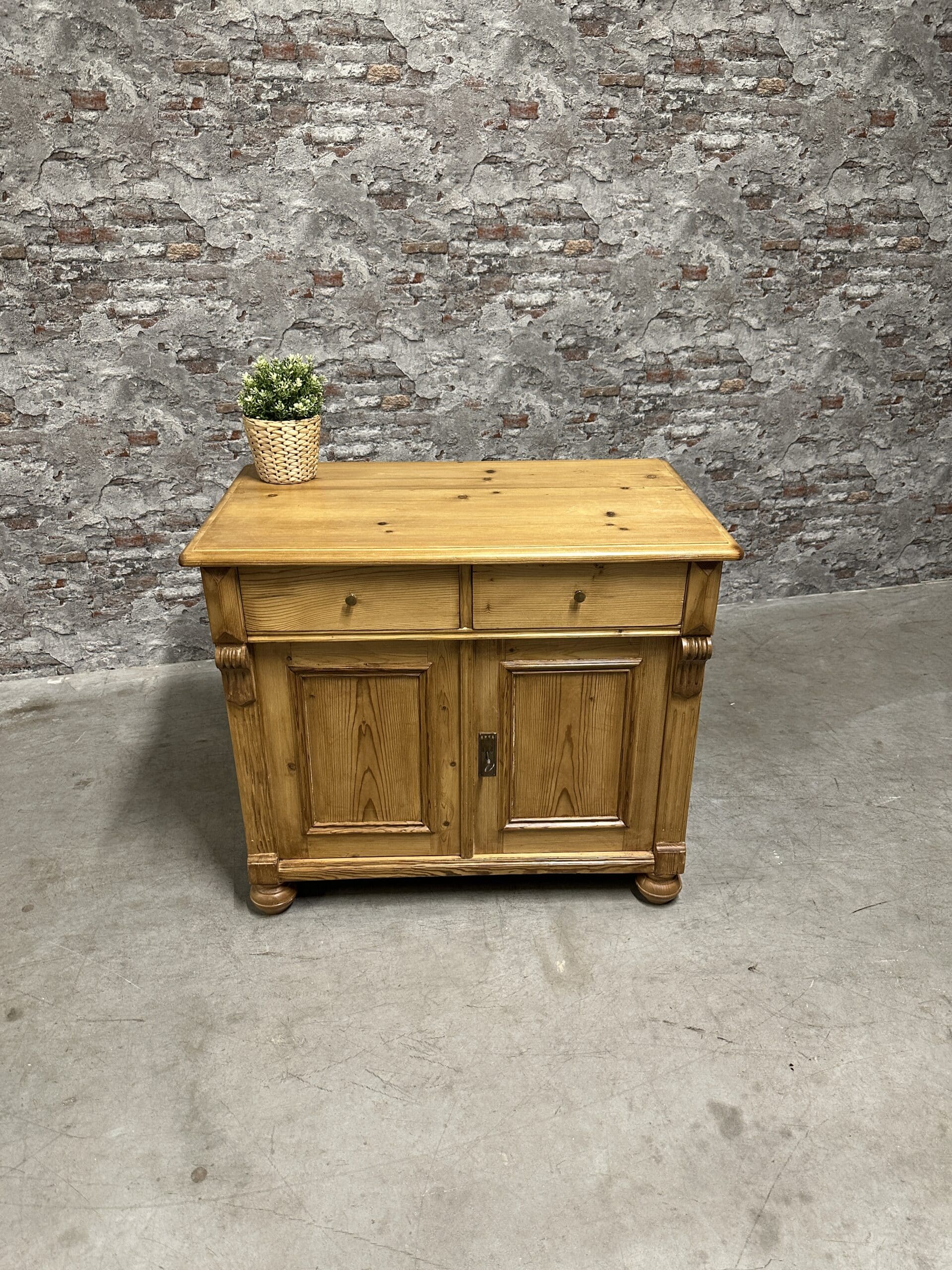 Antiek grenen commode wax