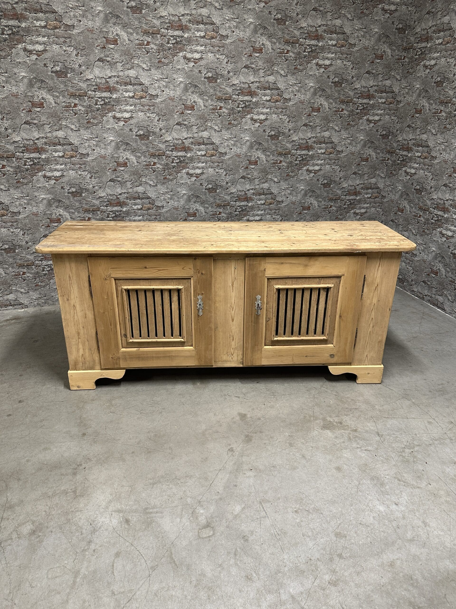 Antique pine dresser | sidetable 195×60 nr.8432