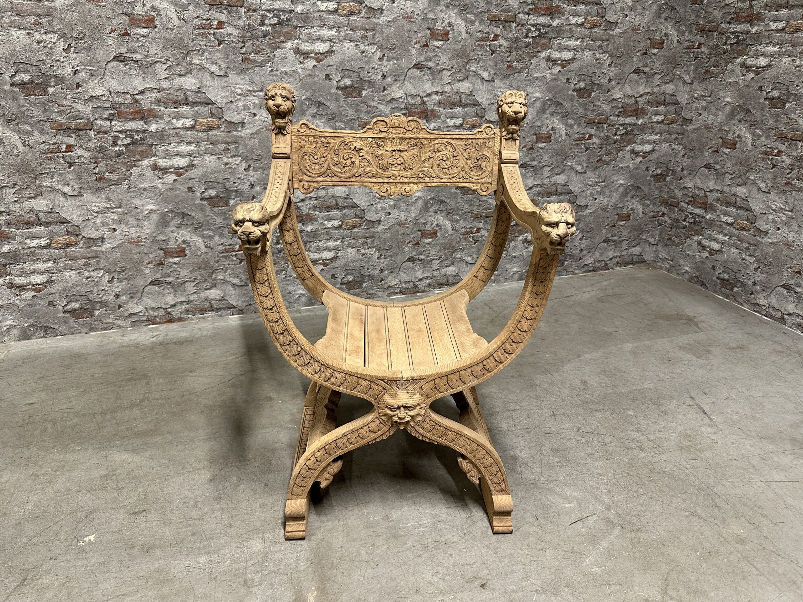 Antique oak chair 64×52 nr.4