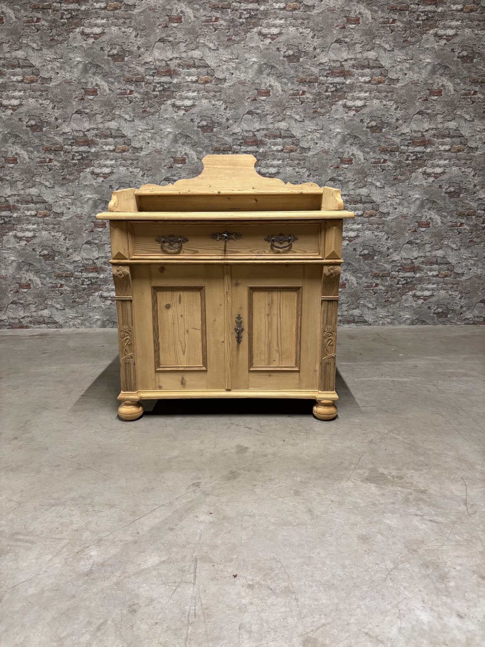 Antiek grenen commode