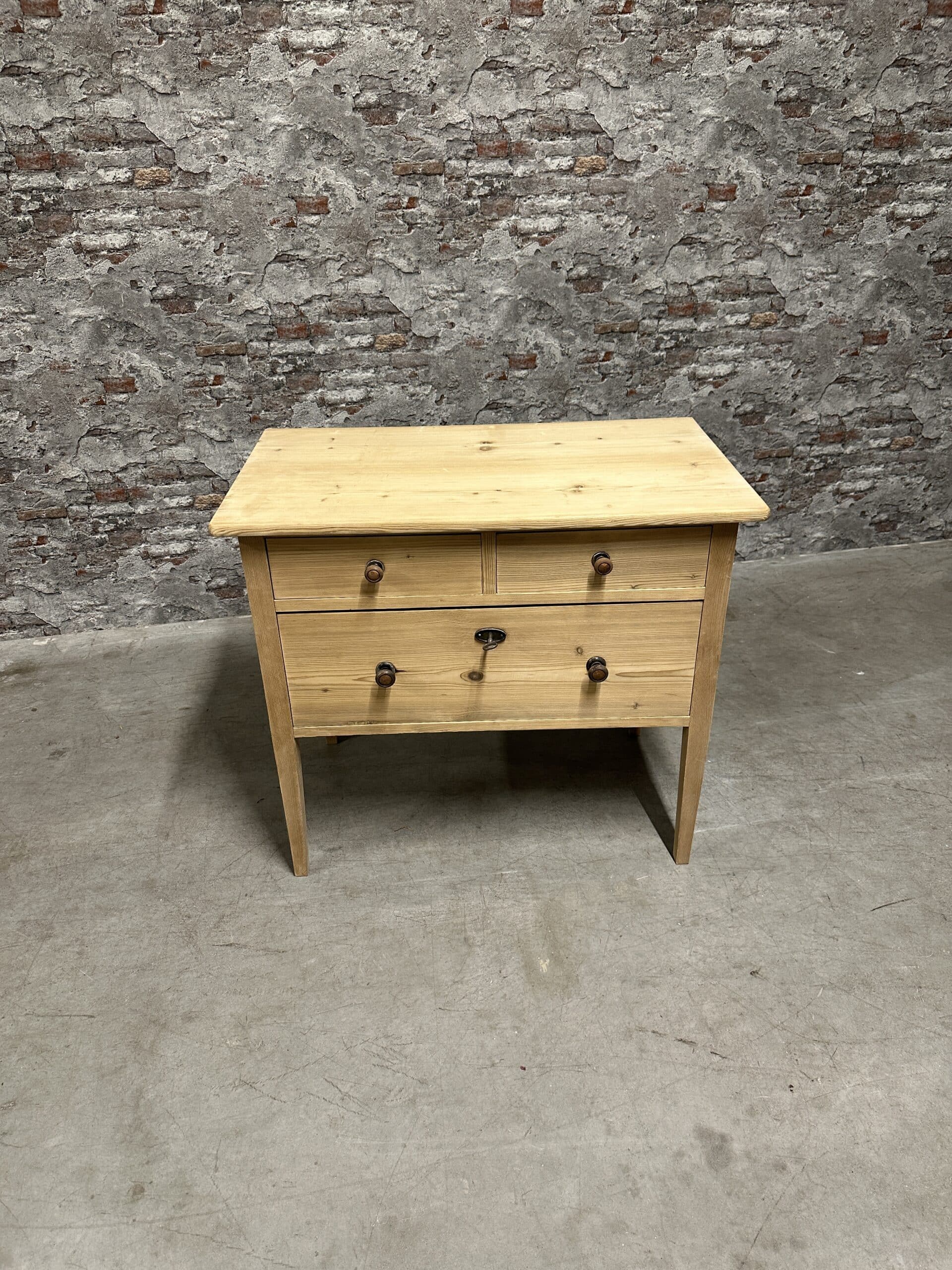 Antique pine dresser 85×50 nr.8417