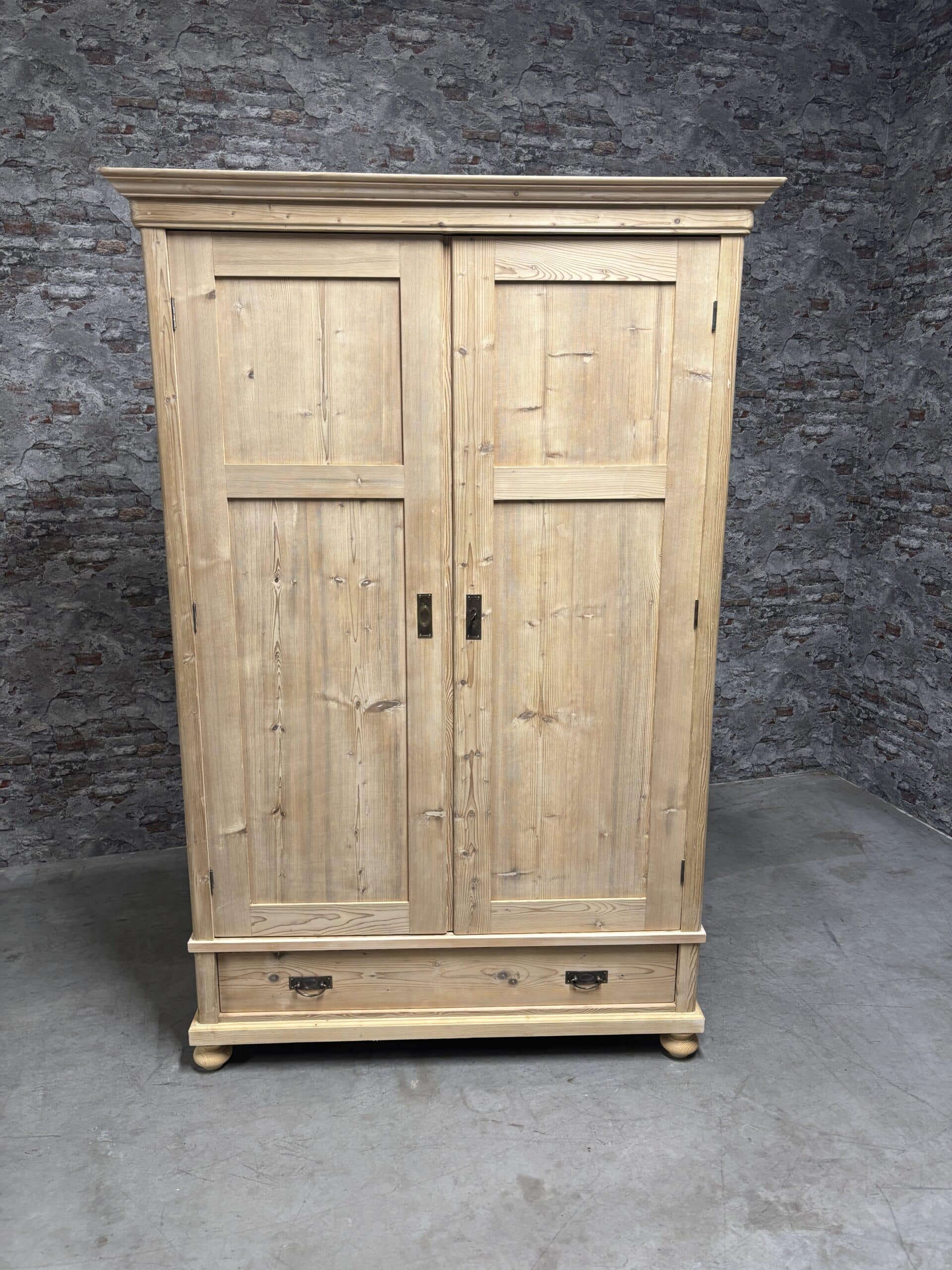 Antique pine wardrobe | cabinet 125×55 nr.8433