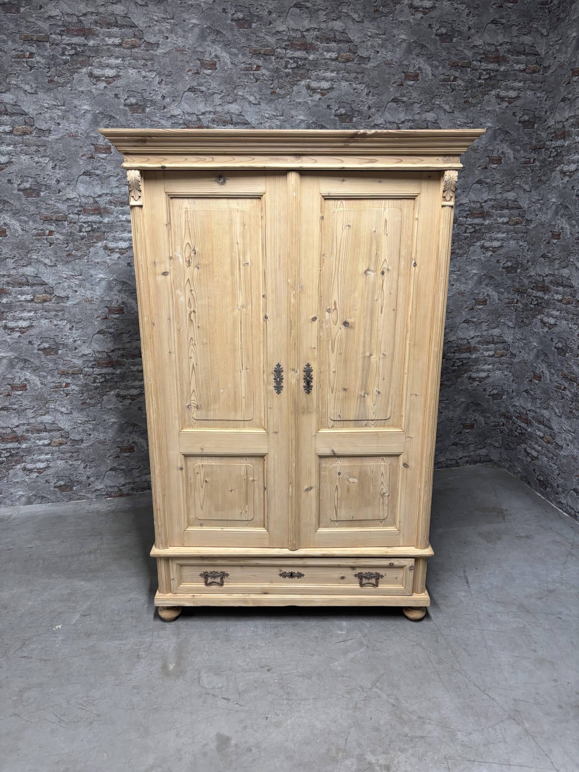 Antique pine wardrobe | cabinet 117×53 nr.8434