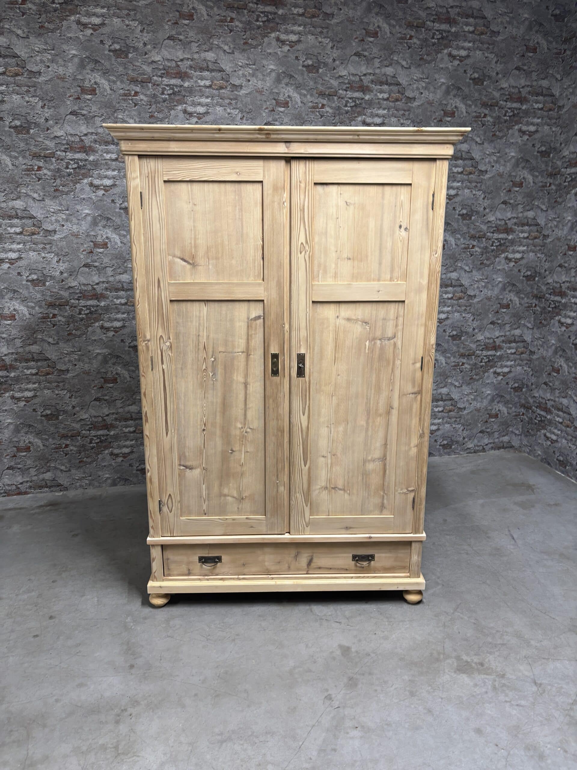 Antique pine wardrobe | cabinet 125×55 nr.8435