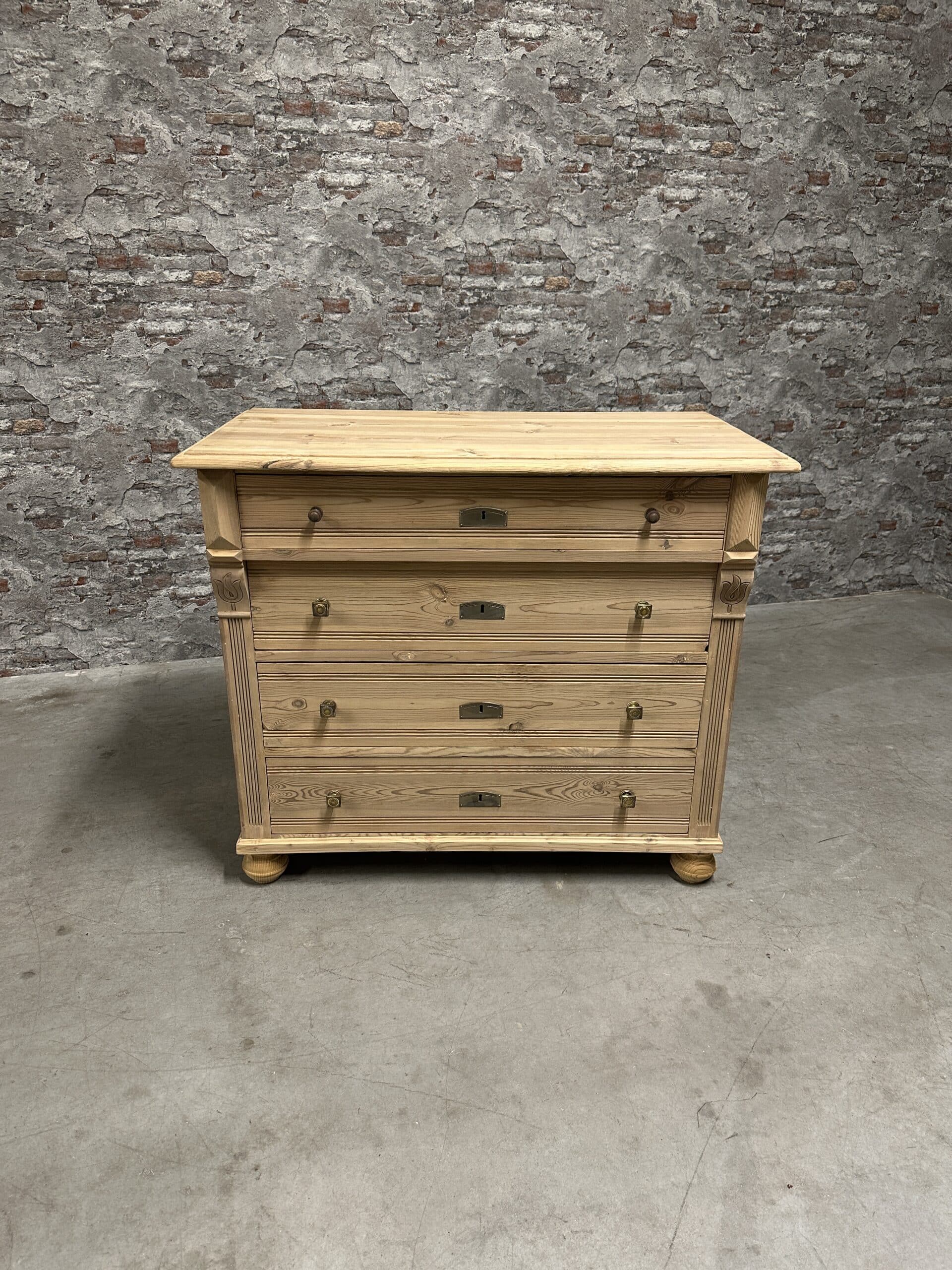 Antiek grenen commode