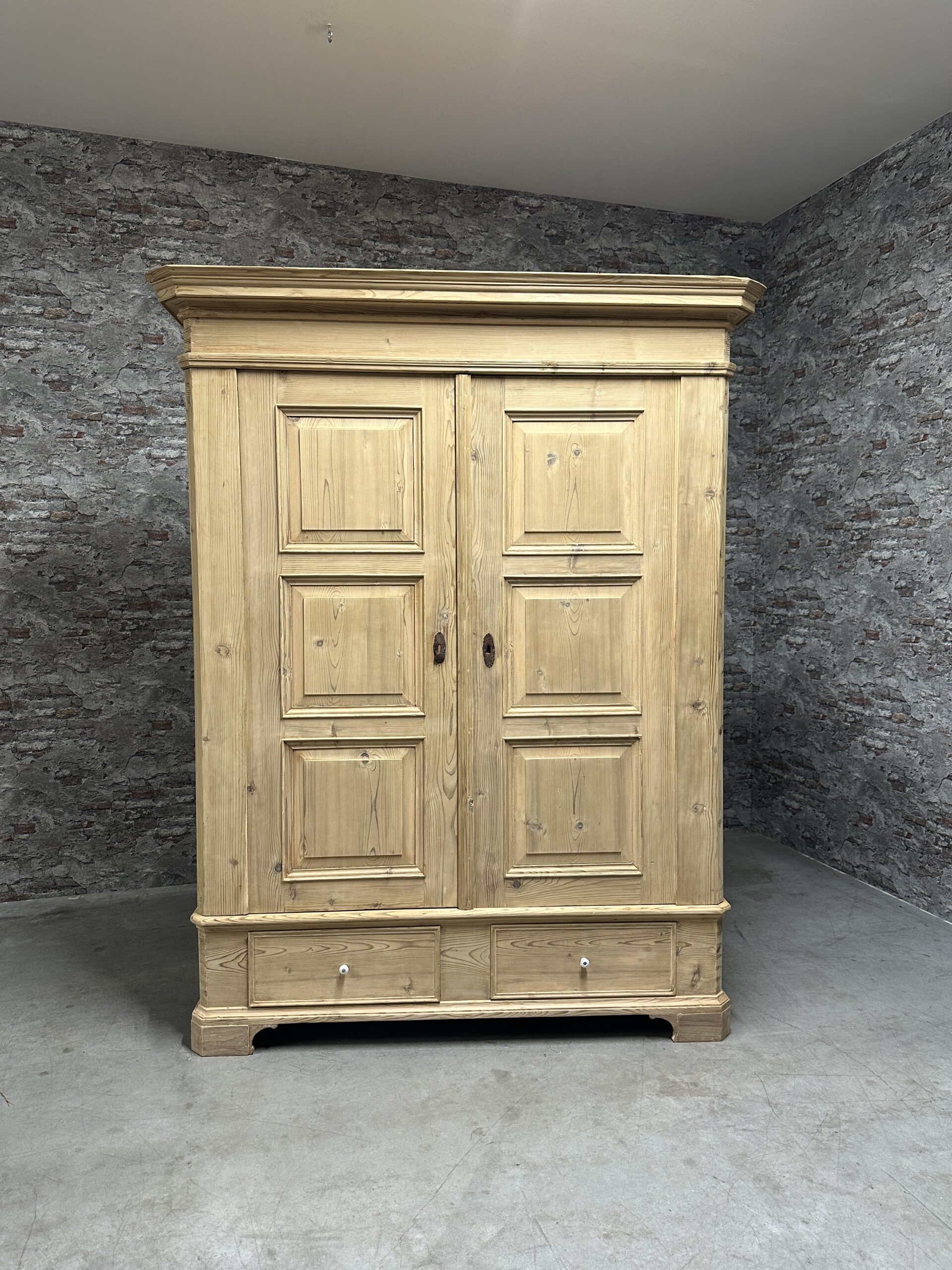 Antique pine wardrobe 168×71 nr.8443