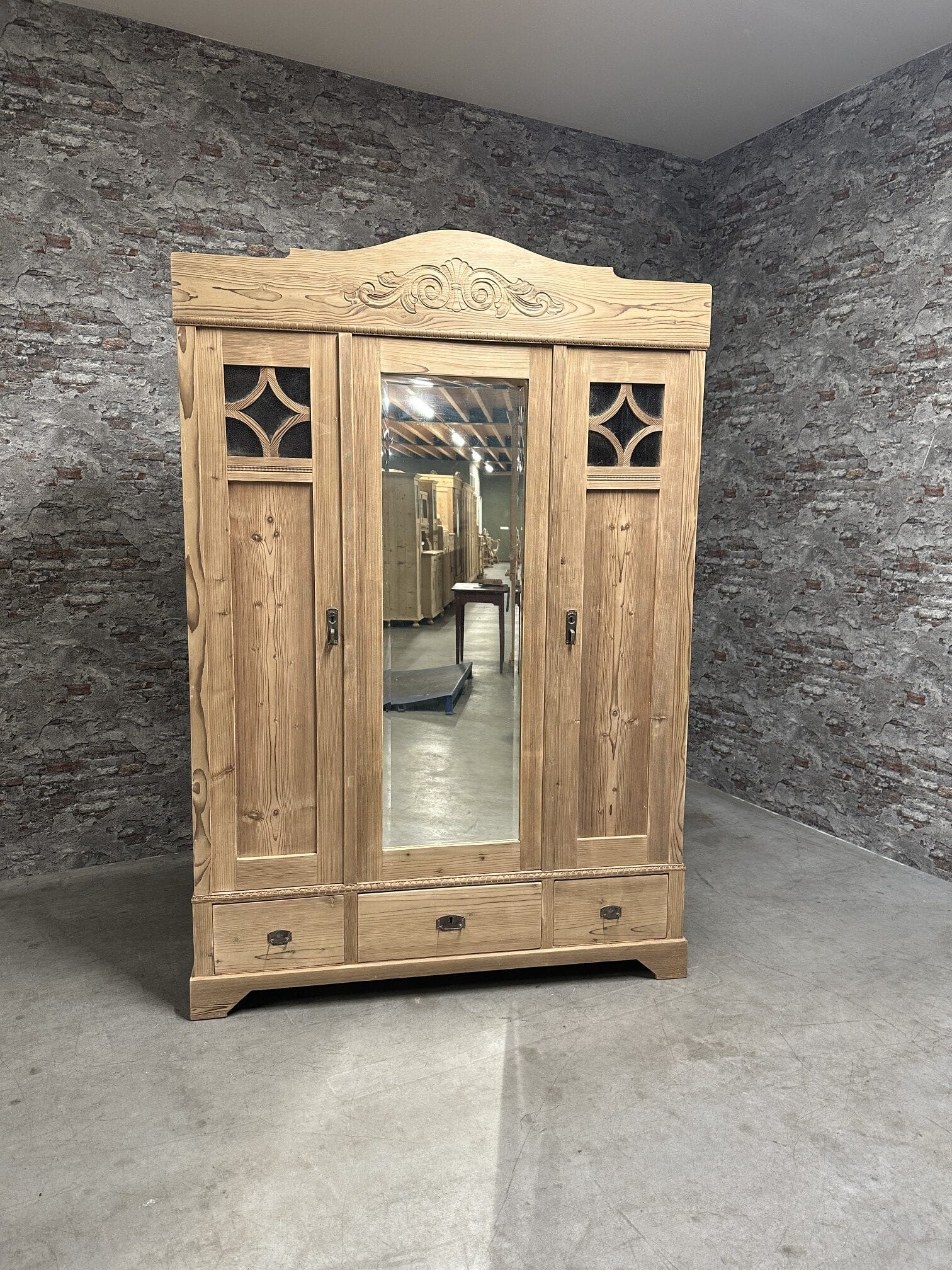 Antique pine wardrobe | cabinet 141×60 nr.8449