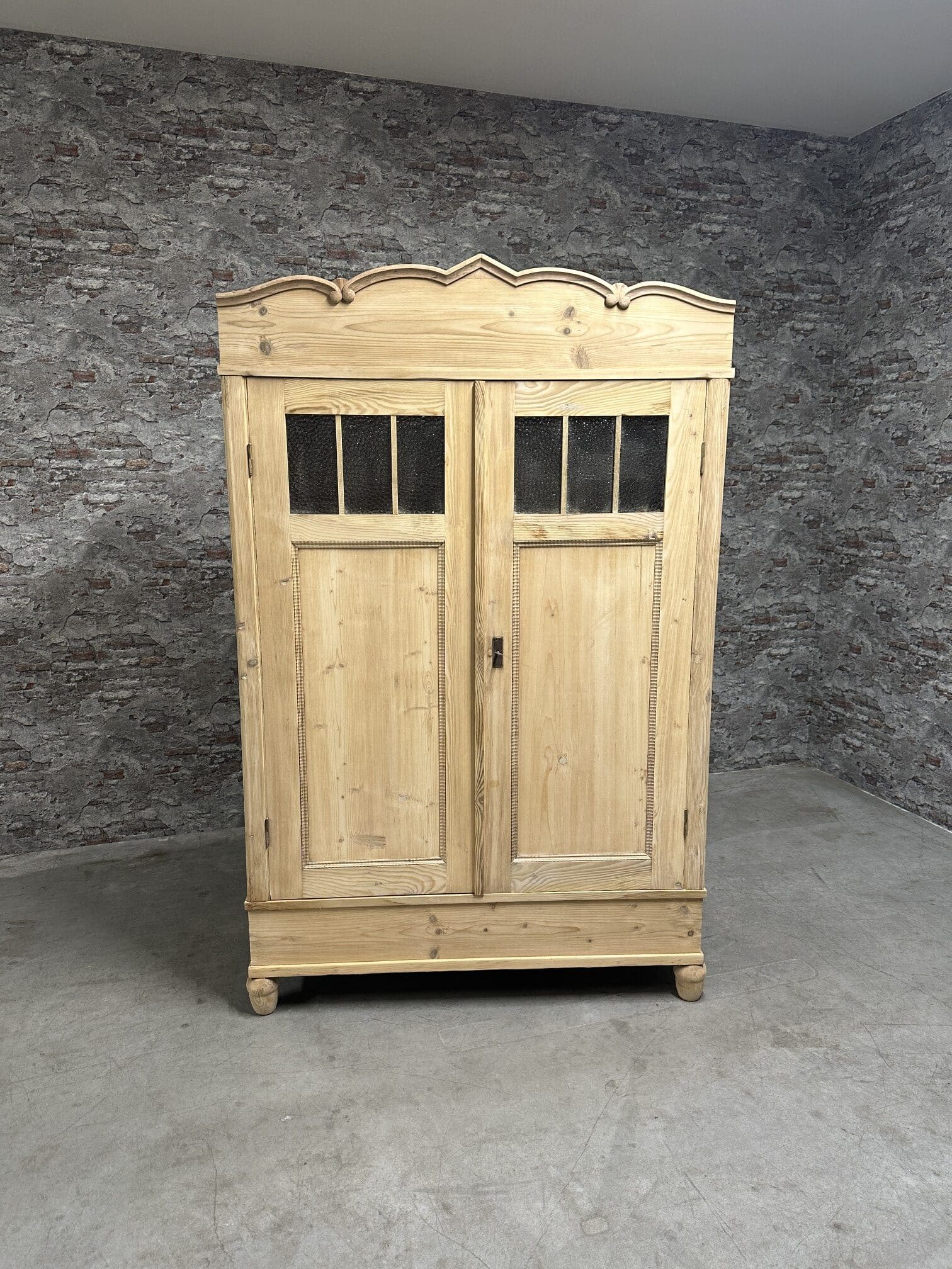 Antique pine wardrobe/cabinet 130×63 nr.8448