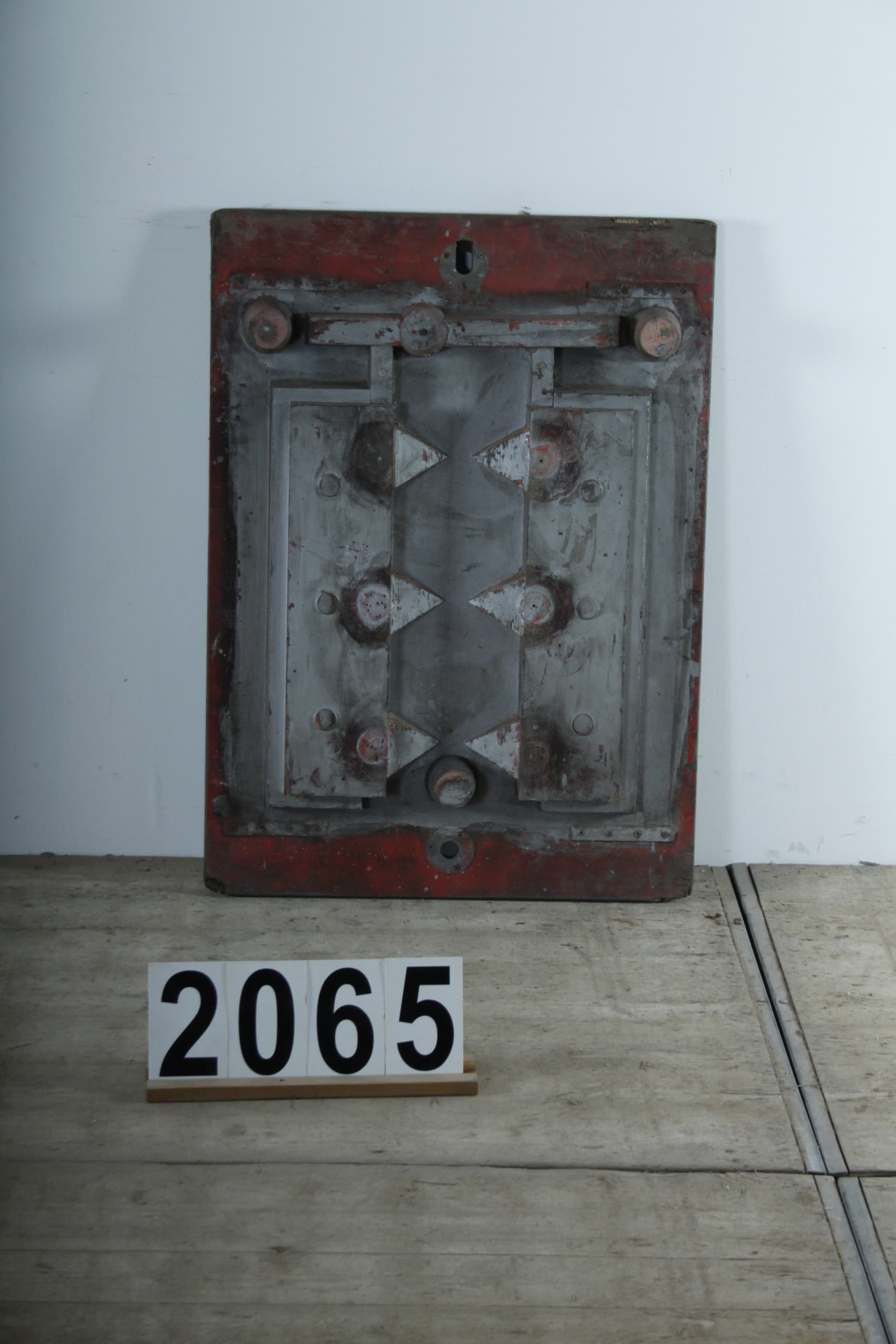 Vintage industrial mold 90×65 nr.2065