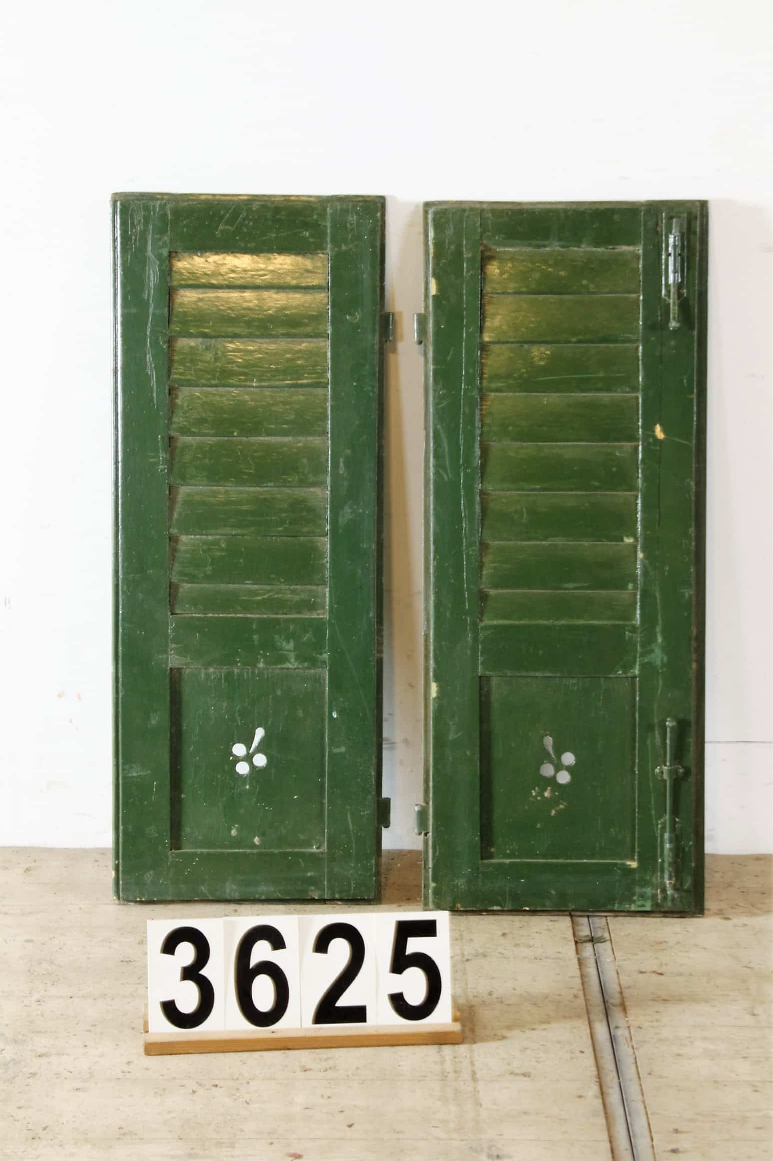 Vintage window louvered doors 96×38 nr.3625