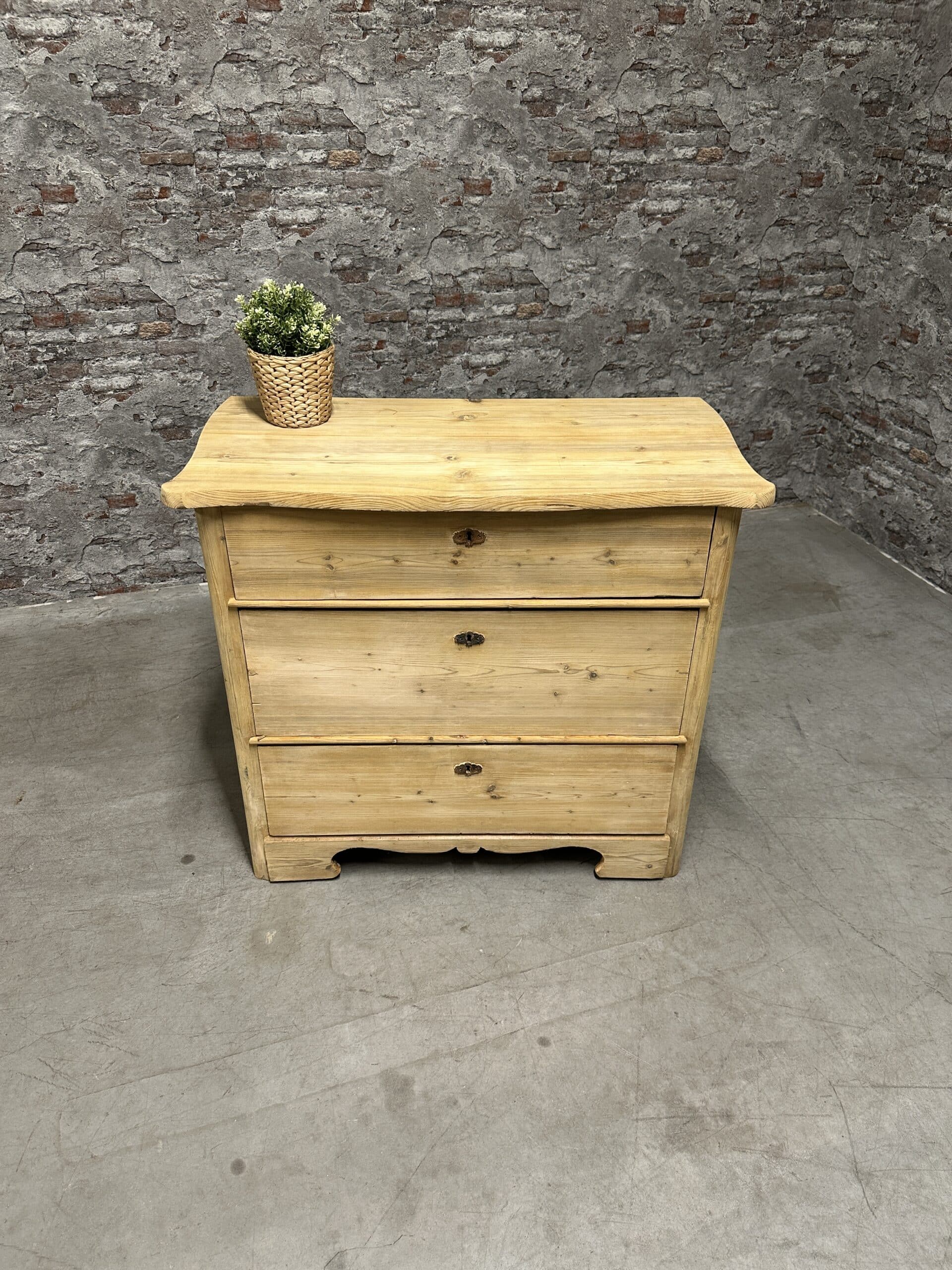 Antiek grenen commode